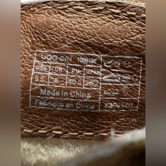 🔥 UGG Calf Hair Charlotte Embossed Bootie Boots Size 9.5 EU 40.5 - Picture 12 of 15